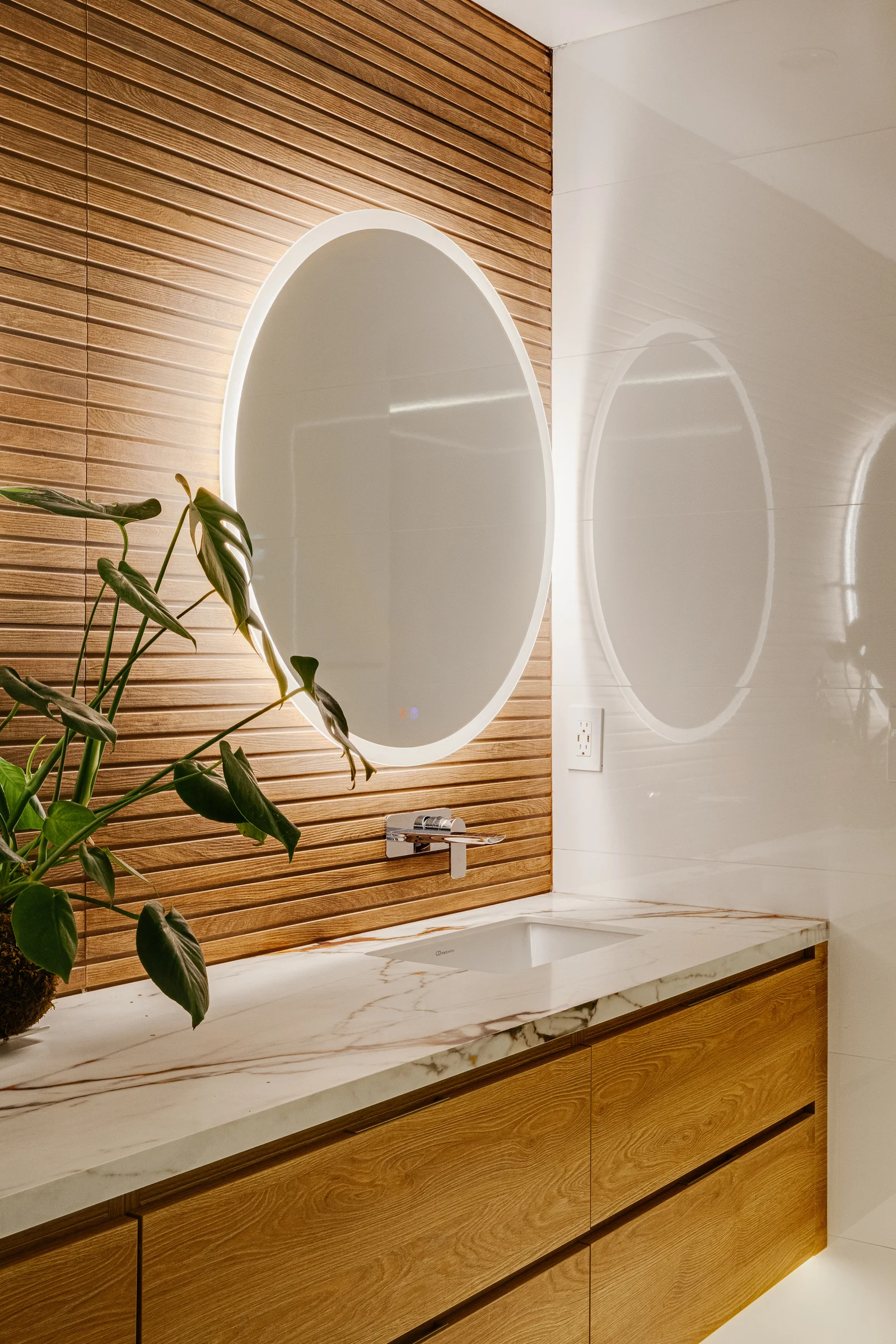 2023 Tram — photo 7