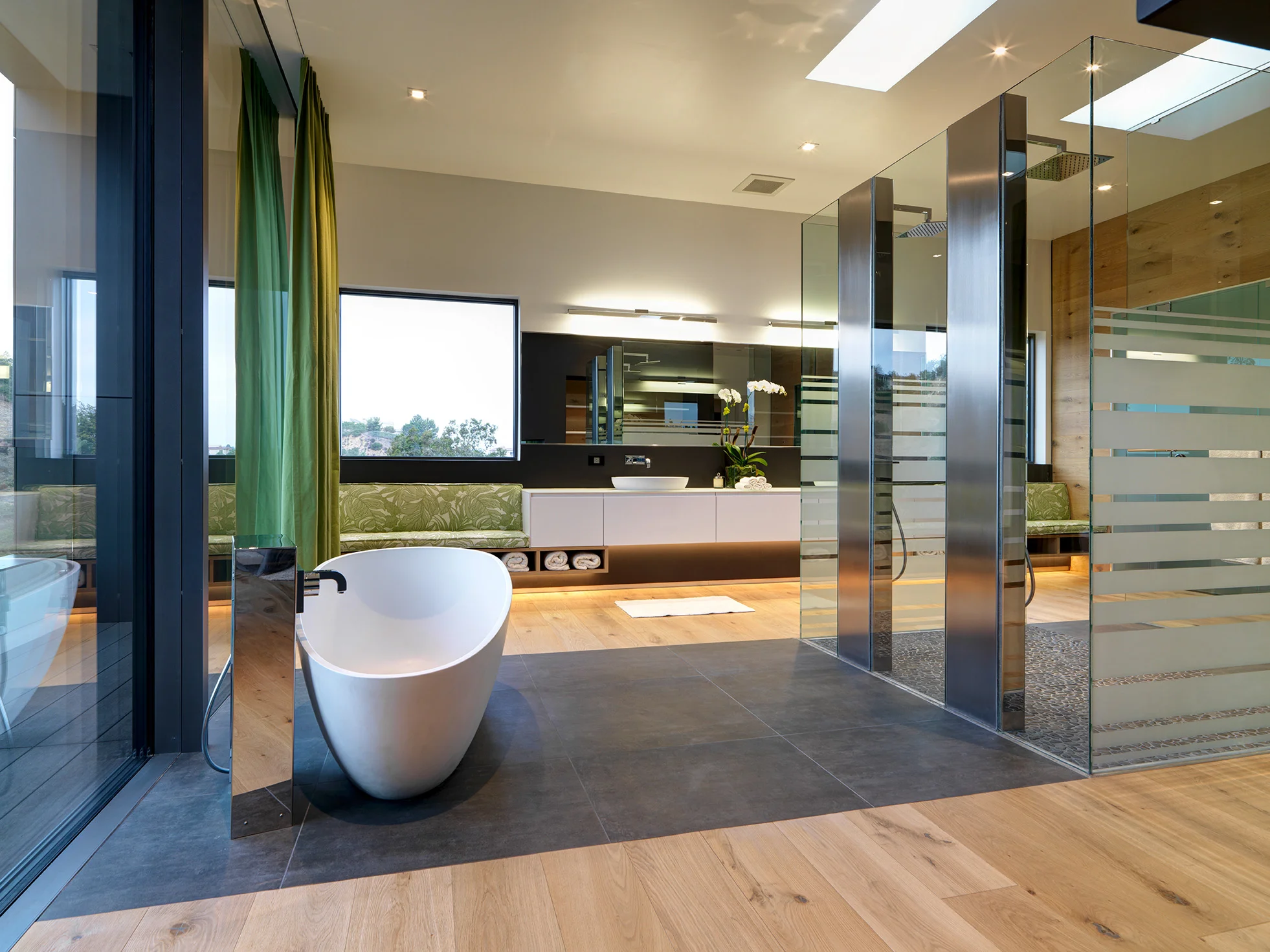 Beverly Hills — photo 24