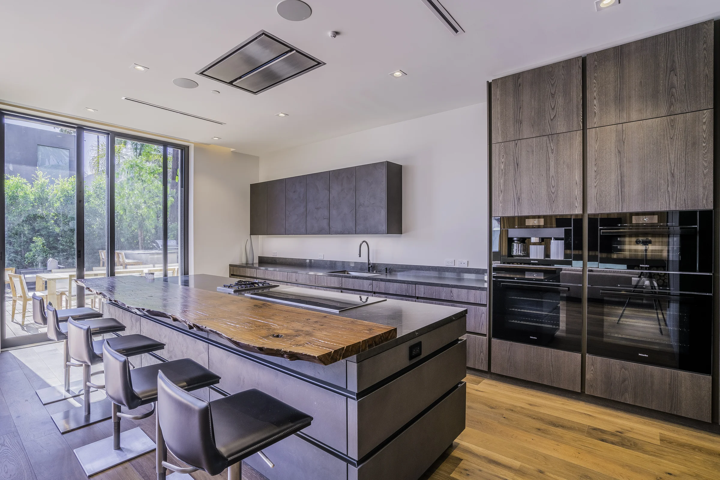 Hollywood — photo 46