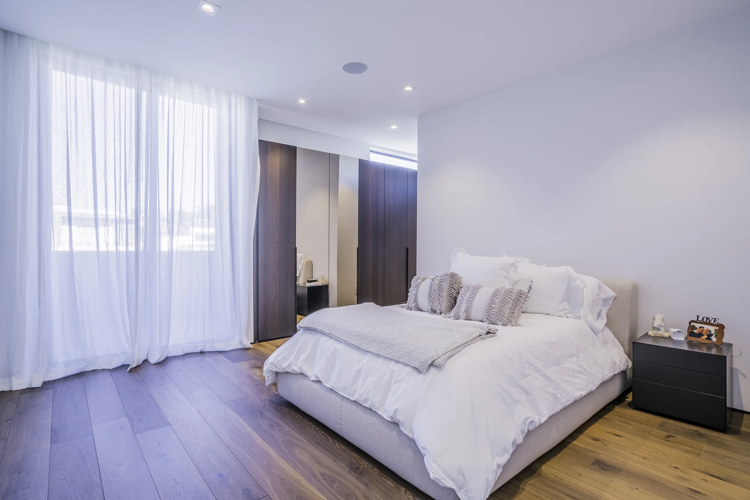 Hollywood — photo 48