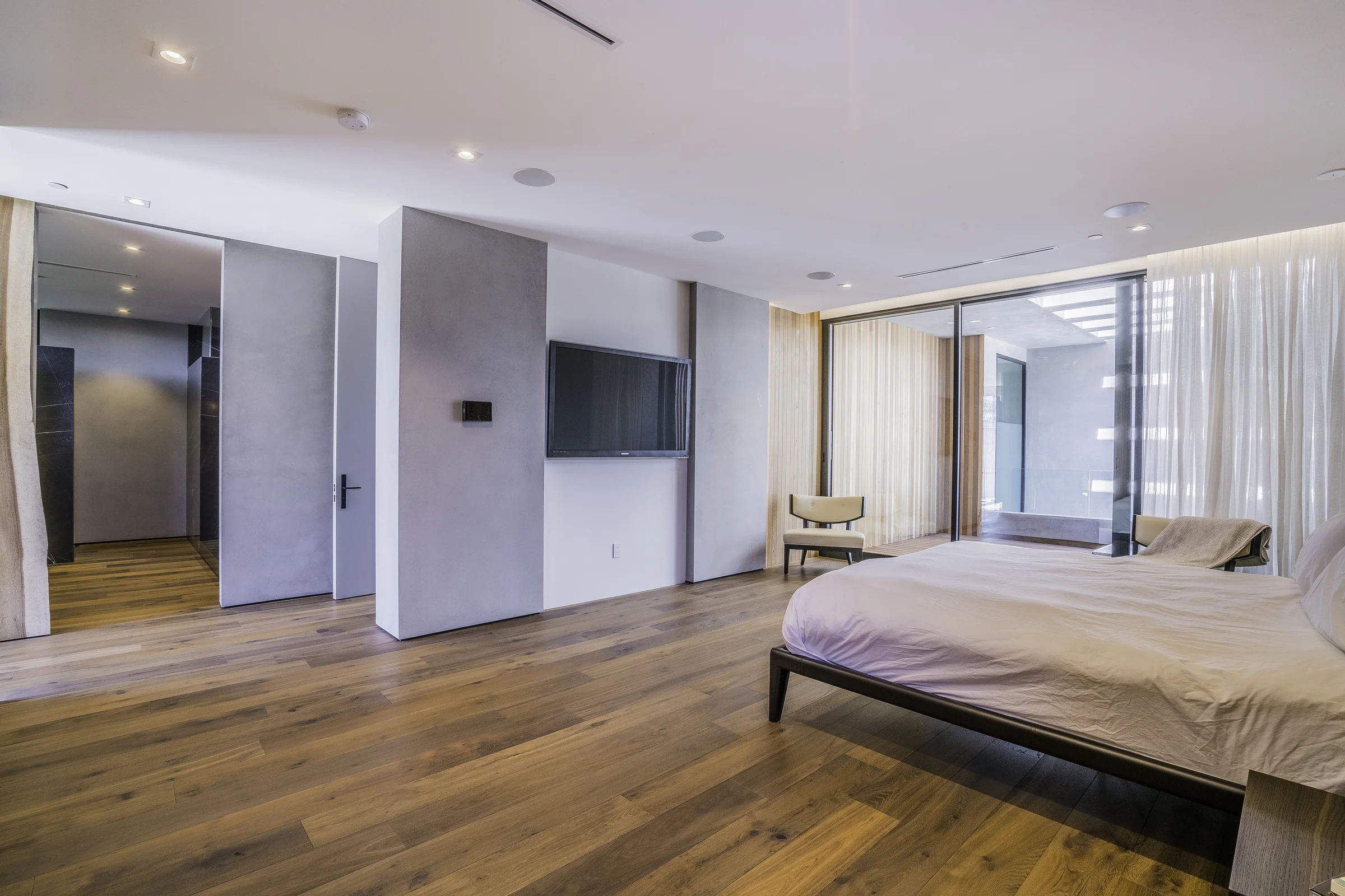 Hollywood — photo 49